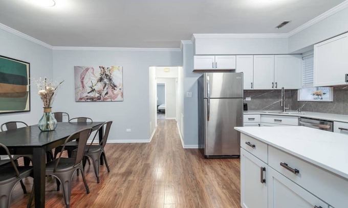 Old Town Hotel | Beautiful, Remodeled Penthouse Unit in Old Town!