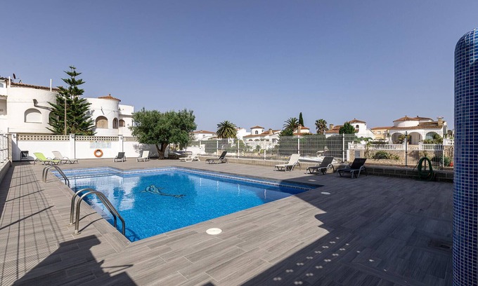 Castello d'Empuries Apartment | Beautiful renovated apartment on canal