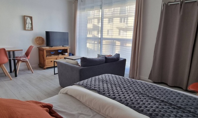 Concarneau Apartment | Beautiful renovated apartment in the heart of Concarneau - Private parking - WIFI