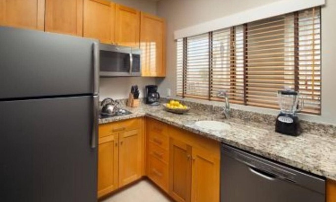 Rancho Mirage Condo | Beautiful resort on Coachella Bus route