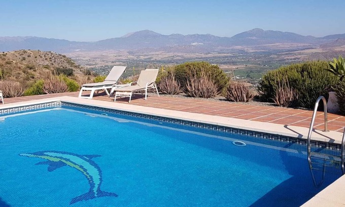 Cartama Villa | Beautiful Rustic Villa with Private Pool overlooking Spectacular Mountain Views