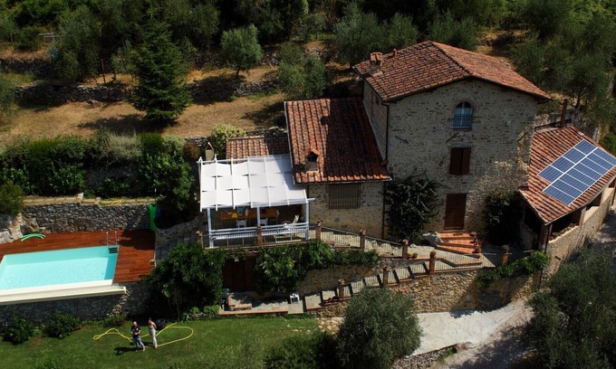 Nocchi House | Beautiful Rustico with private pool.