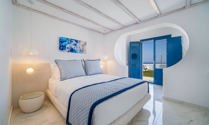 Karterados Villa | Beautiful Santorini Villa | 2 Bedrooms | Villa Journey | Private Pool & Magical.
