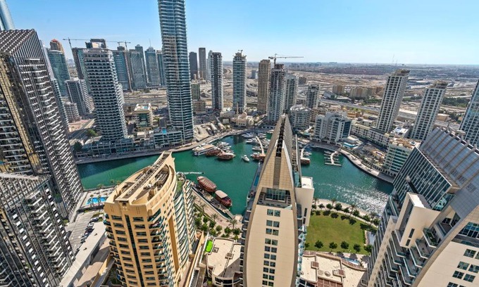 Dubai Marina Apartment | Beautiful Sea and Marina View - Premium 2BR in JBR