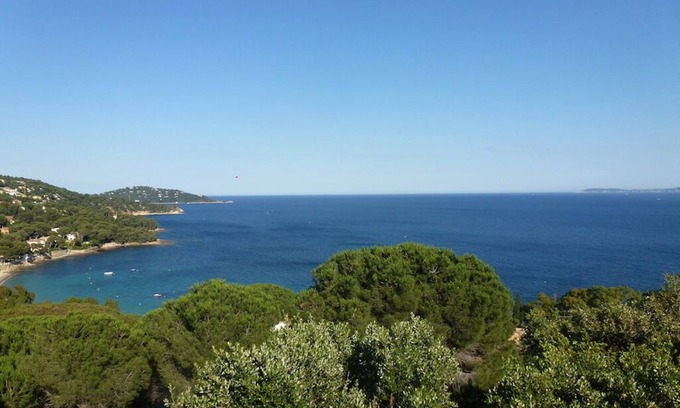 Le Lavandou Apartment | Beautiful sea view - Spacious and comfortable - Walking distance to the beach