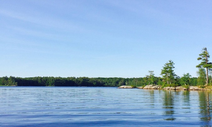 Damariscotta House | Beautiful, Secluded Pemaquid Lake Front Home