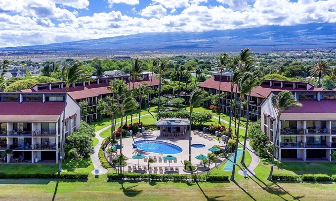 Kihei Condo | Beautiful South Shore Maui 2B/2B Condo w Ocean Views Next to Pickle Ball Courts