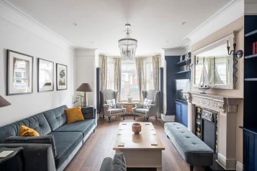Felixstowe House | Beautiful Spacious Beach Home Newly Renovated