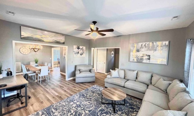 Wilmington House | Beautiful, Spacious, Hidden Gem In Heart of ILM