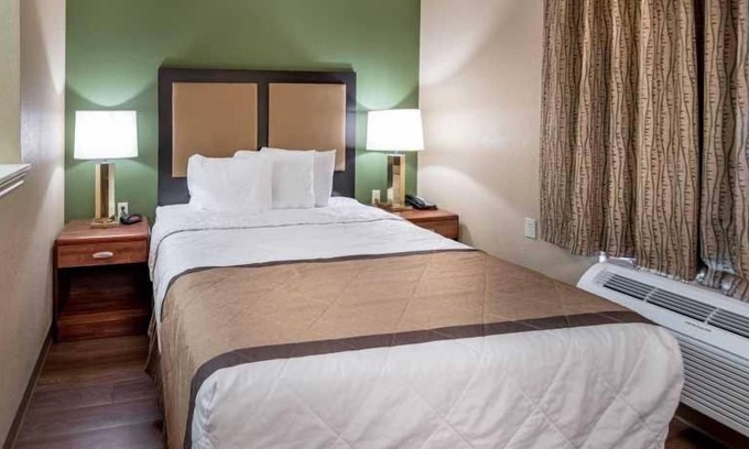 Florida Center Apartment | Beautiful Studio apartment (420702) by Houzlet