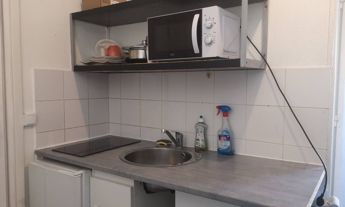 Quartier de la Goutte-d'Or Apartment | Beautiful Studio near Sacré Coeur