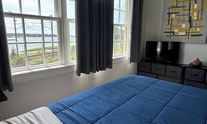 West Mystic Apartment | Beautiful Studio overlooking the Mystic River