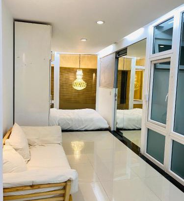 Nguyen Thai Binh Apartment | Beautiful Studio (2 single beds)