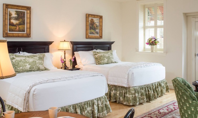 Belfast Apartment | Beautiful studio w/ WiFi, private entrance, outdoor seating area, & garden patio