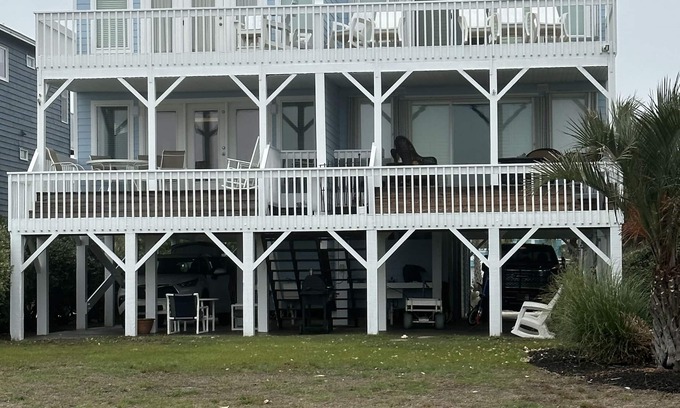 Sunset Beach House | Beautiful Sunset Beach Ocean Front~ Listed as one of Worlds Best Beaches