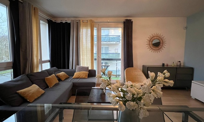 Bussy-Saint-Georges Apartment | Beautiful T4 Appartement 8 Personnes Proche Disney+ Parking Privé