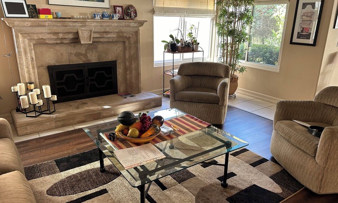 Carmel Valley House | Beautiful three bedroom home with hot tub, lovely backyard in sunny San Diego