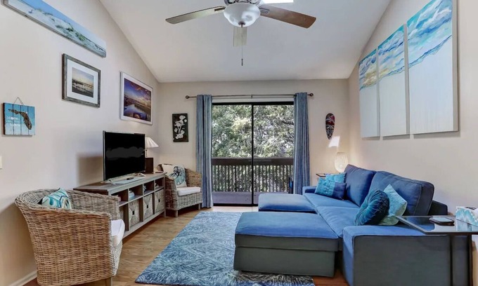 Fernandina Beach Condo | "Beautiful two-bedroom condo just steps away from the beach."