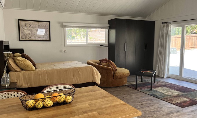 La Habra Heights Apartment | Beautiful Updated Quiet Guesthouse in the Hills