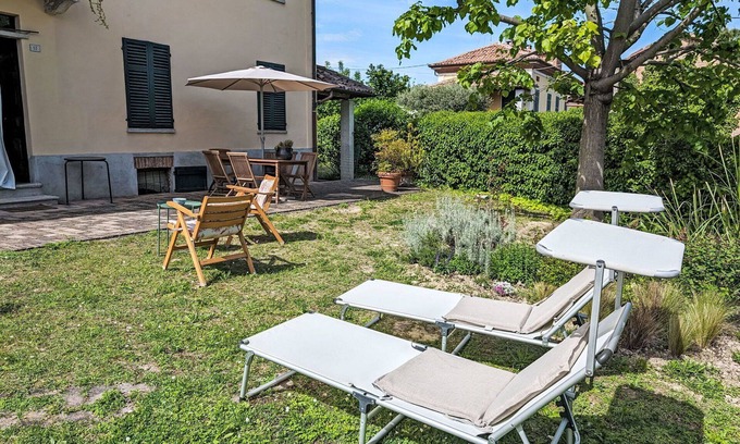 Montegrosso dʼAsti House | Beautiful villa for 4 guests with WIFI, terrace and parking