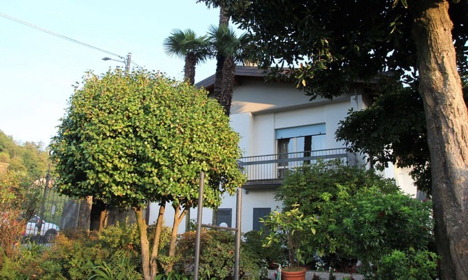 Porto Valtravaglia House | Beautiful villa for 4 people with WIFI, TV and balcony