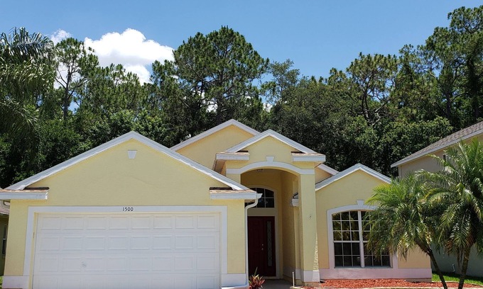 Meadow Pointe House | Beautiful Vacation Pool House