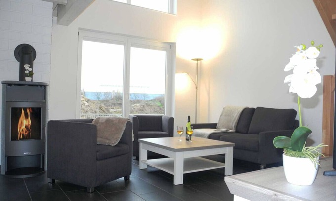 Nordhorn House | Beautiful vacation home on Lake Vechtesee