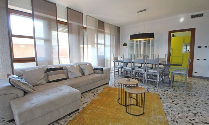 Ronchi Villa | Beautiful villa for 6 guests with WIFI, TV, terrace and panoramic view, close to Forte Dei Marmi