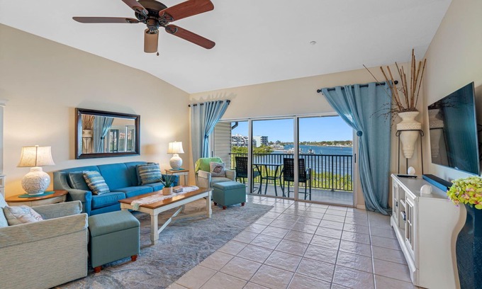 Indian Shores Condo | Beautiful Views! Water front! Two Bedrooms and Two Baths with free wifi and beach equipment