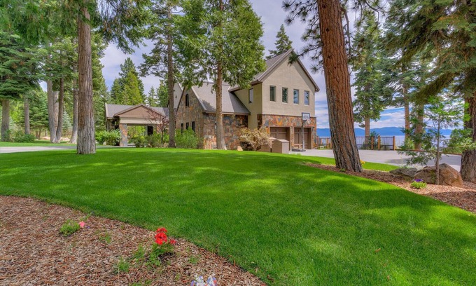 Tahoe Vista House | Beautiful View by the Lake, Bella Vista