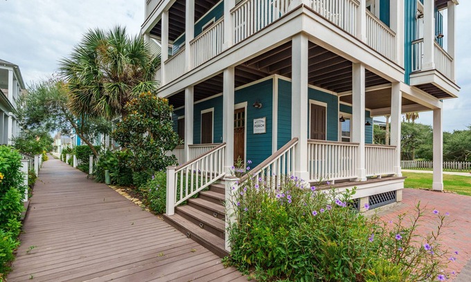 Rockport House | Beautiful Views and Dog Friendly in Sailhouse