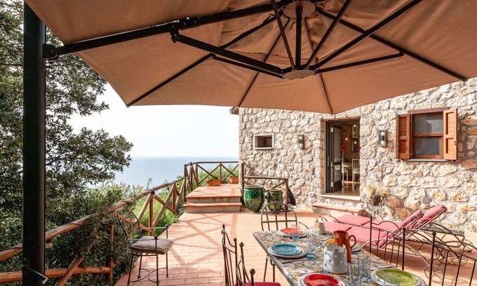 Cala Piccola Villa | Beautiful villa for 6 people with A/C, WIFI, TV and terrace