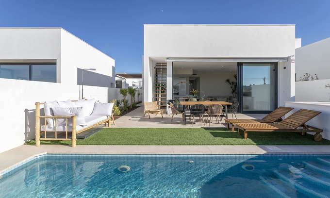 Diputacion de Rincon de San Gines Villa | Beautiful villa with private pool, 350m from beach, astonishing views