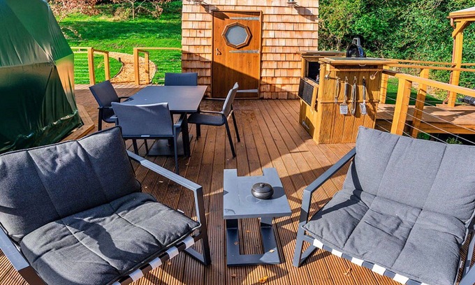 Chiddingstone Hoath House | Beautiful villa for 4 people with WIFI, hot tub and terrace
