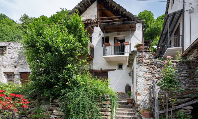 Bognanco House | Beautiful villa for 2 people with TV, terrace, pets allowed and parking