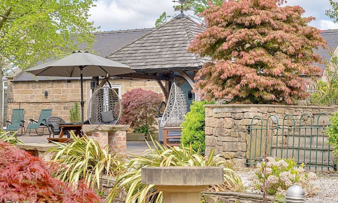Tansley House | Beautiful villa for 2 guests with WIFI