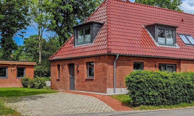 Hauert House | Beautiful villa for 4 people with WIFI, TV, terrace, pets allowed and parking
