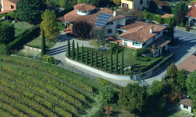 Barolo House | Beautiful villa for 4 people with WIFI, TV, terrace and panoramic view