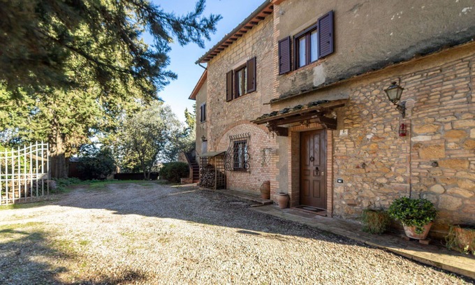 Poggibonsi Villa | Beautiful villa for 6 people with WIFI, A/C, TV, pets allowed and panoramic view