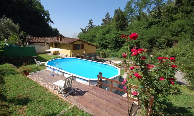Massa e Cozzile Villa | Beautiful villa for 6 people with private pool, internet, TV, patio and pets allowed