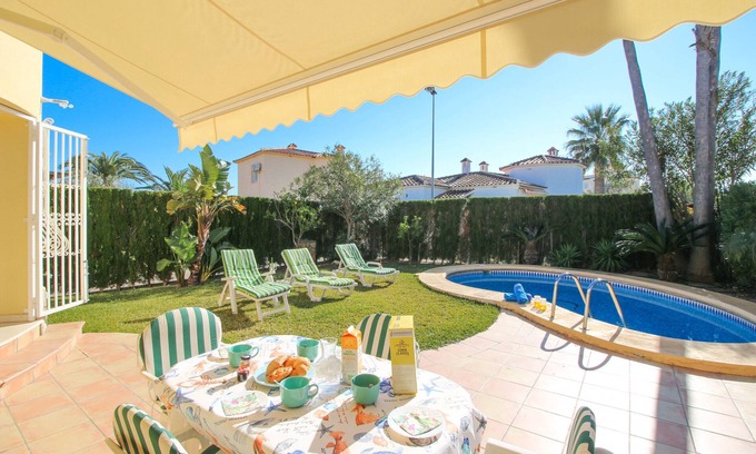 Oliva Villa | Beautiful Villa with pool in Oliva Nova Golf
