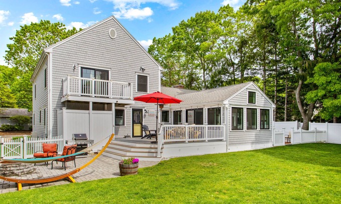 Centerville House | Beautifully furnished Barnstable home in the “center” of the action!