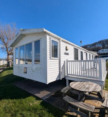 Weymouth Resort | BEAUTIFULLY PRESENTED DOG FRIENDLY CARAVAN on VERY POPULAR LITTLESEA HOLIDAY HAVEN PARK WEYMOUTH