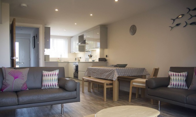 Mylor Churchtown House | Beautifully presented modern 3 bedroom town house in central Falmouth location