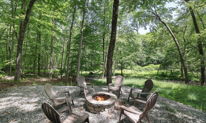 East Stroudsburg House | Beautifully renovated home 8 miles to camelback w/hot tub, game room & fire pit