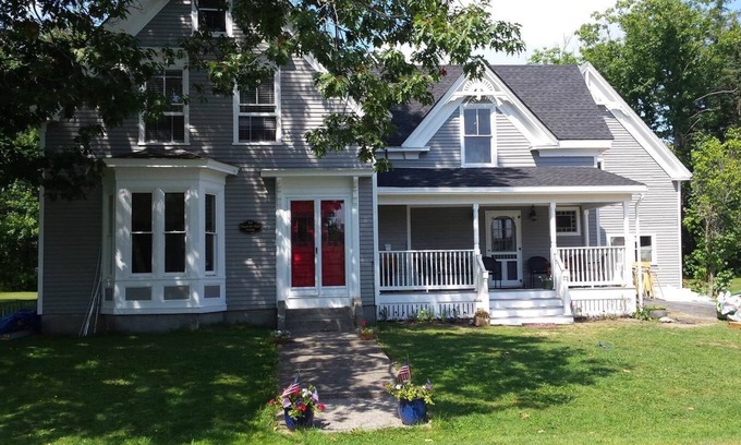 Rockland House | Beautifully restored 4-bedroom sea captain's house with water views, STR25-57