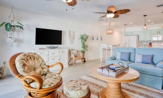 Indian Rocks Beach Condo | Beautifully Updated Dog Friendly Condo with Heated Pool and Ocean View