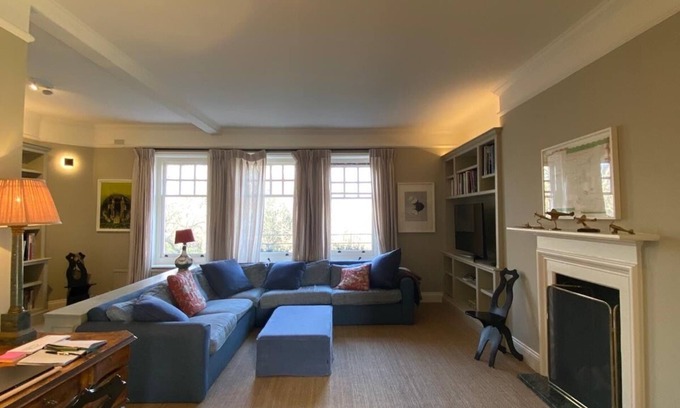 Chelsea Apartment | BEAUTUFUL 3 DOUBLE BEROOM FLAT IN THE HEART OF CHELSEA WITH COMMUNAL GARDEN