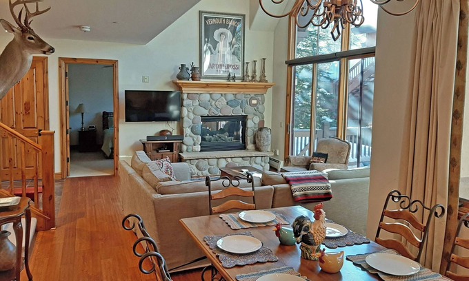 Edwards House | Beaver Creek-Arrowhead Steps from Skiing, Hiking, MTB, Pool/Hot Tub,Free Shuttle