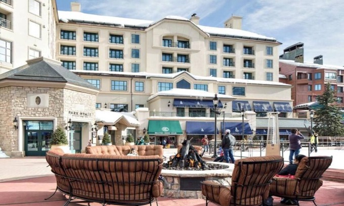 Beaver Creek Resort | Beaver Creek Park Hyatt - King Room - ski in/out, pool, spa, hot tubs & dining!